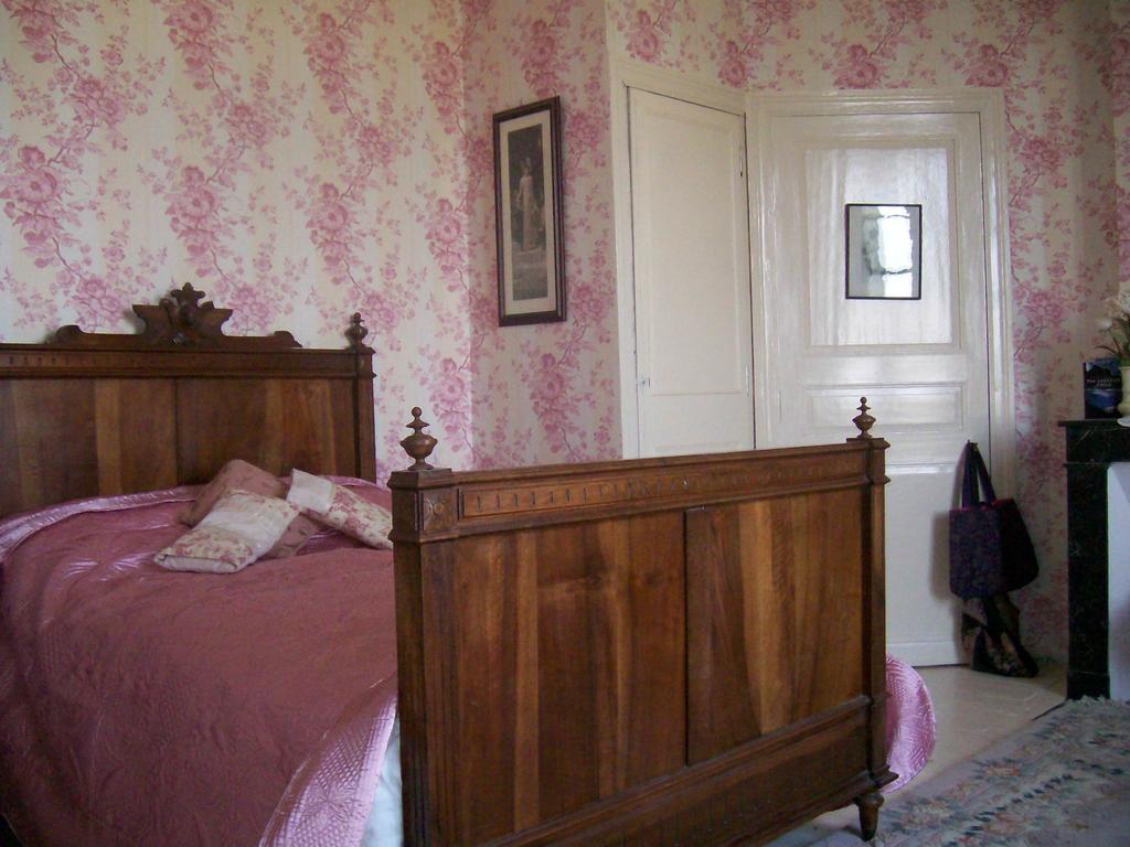 Bed and Breakfast Manoir Angle Blanzay-sur-Boutonne Номер фото