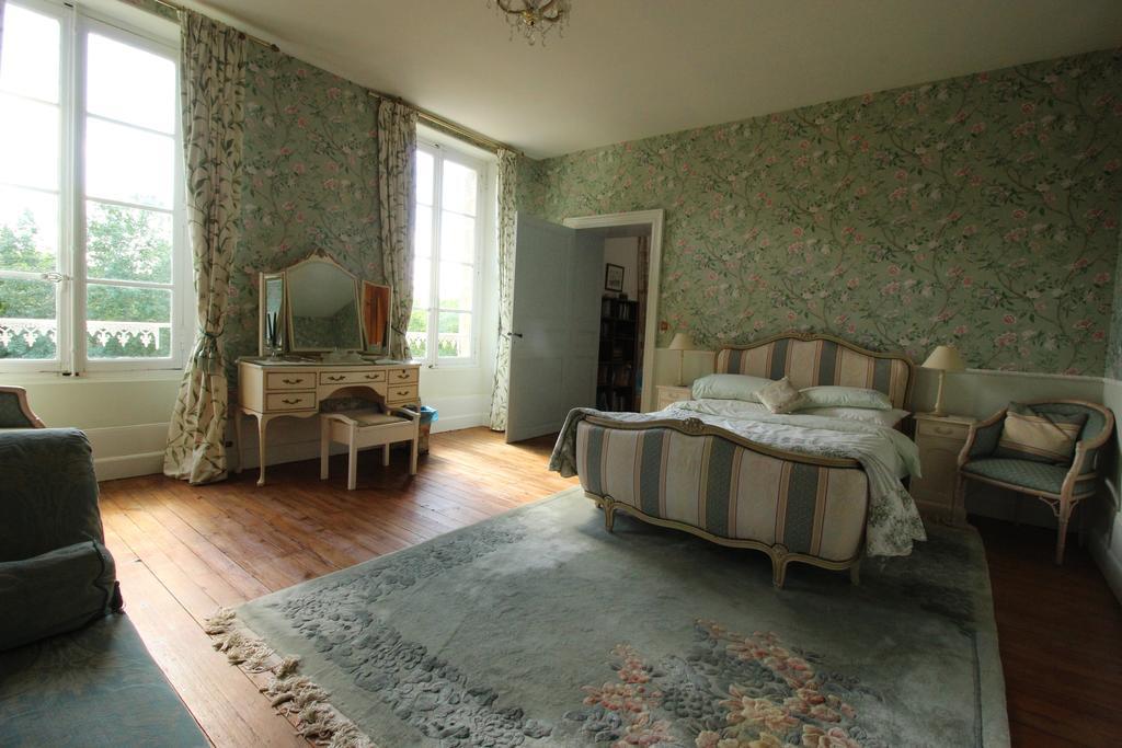 Bed and Breakfast Manoir Angle Blanzay-sur-Boutonne Номер фото
